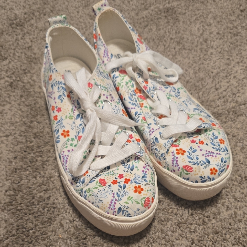 Soda Floral Print Sneakers - White and Multicolor